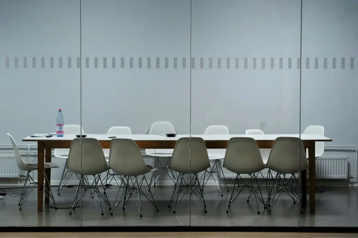 Meeting Room Analytics: A Practical Guide for Hybrid Work